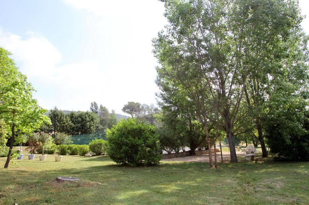 Auberge Des Pins Tourrettes Exterior photo