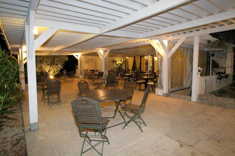 Auberge Des Pins Tourrettes Exterior photo