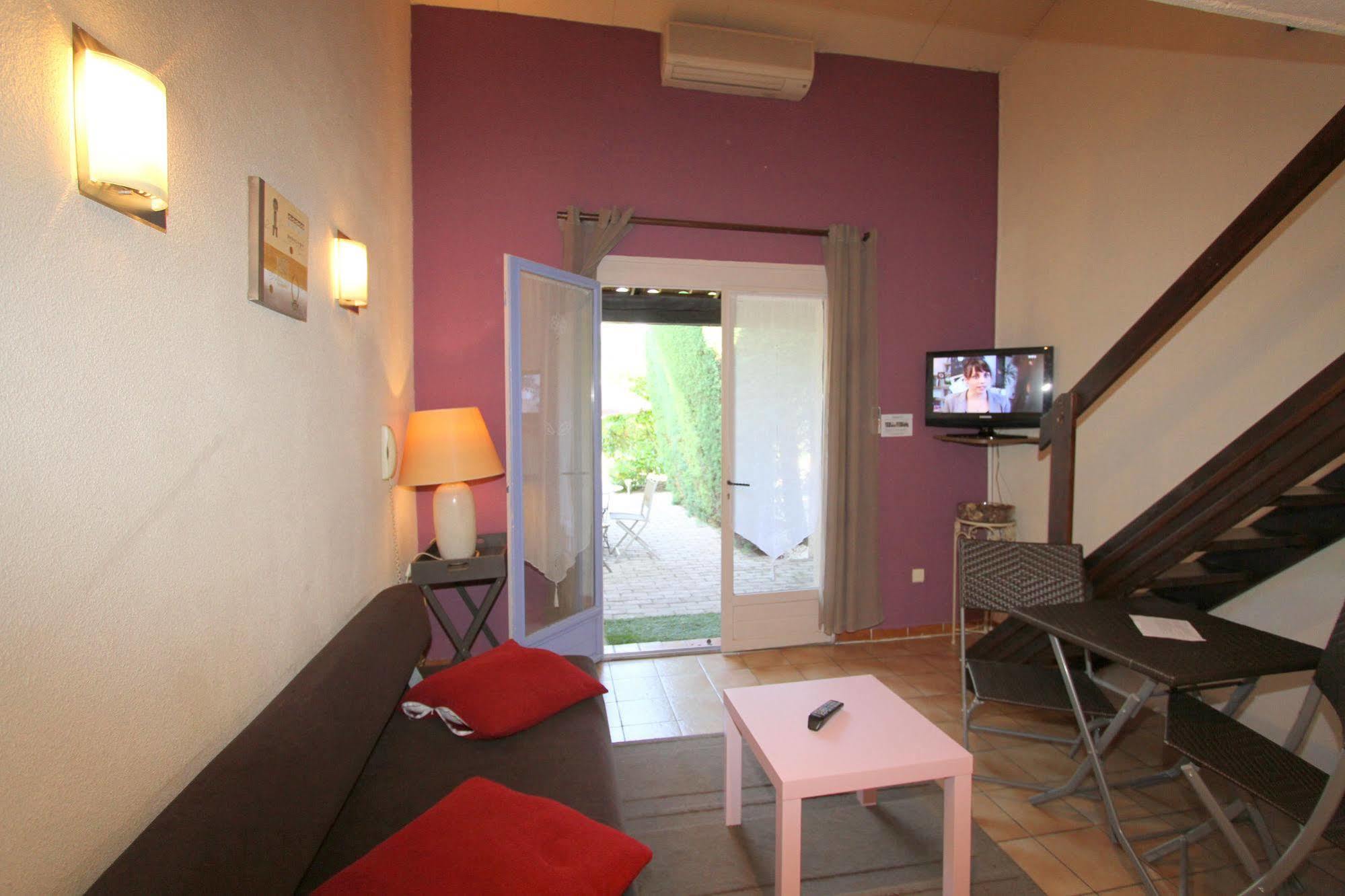 Auberge Des Pins Tourrettes Exterior photo