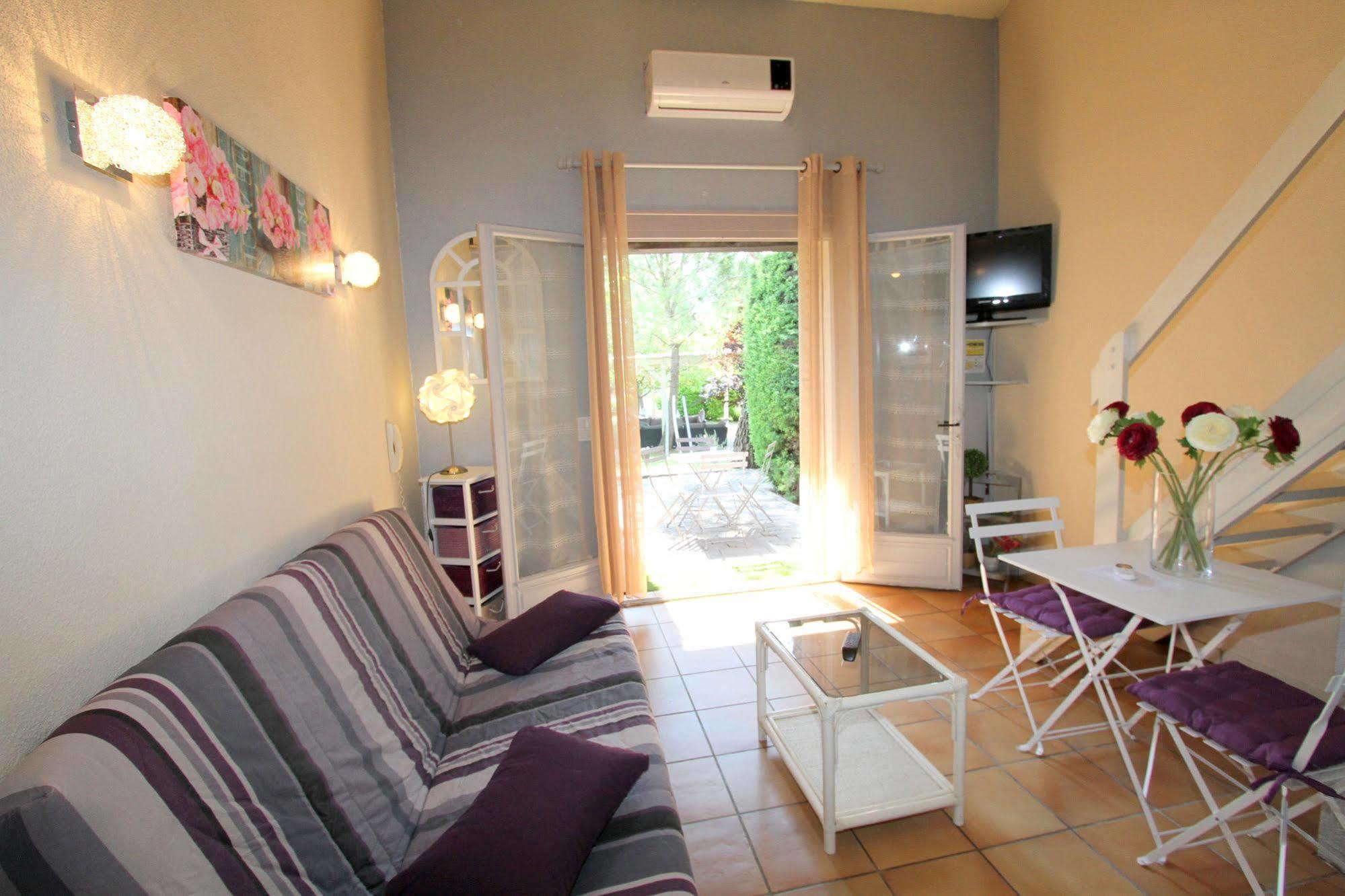 Auberge Des Pins Tourrettes Exterior photo