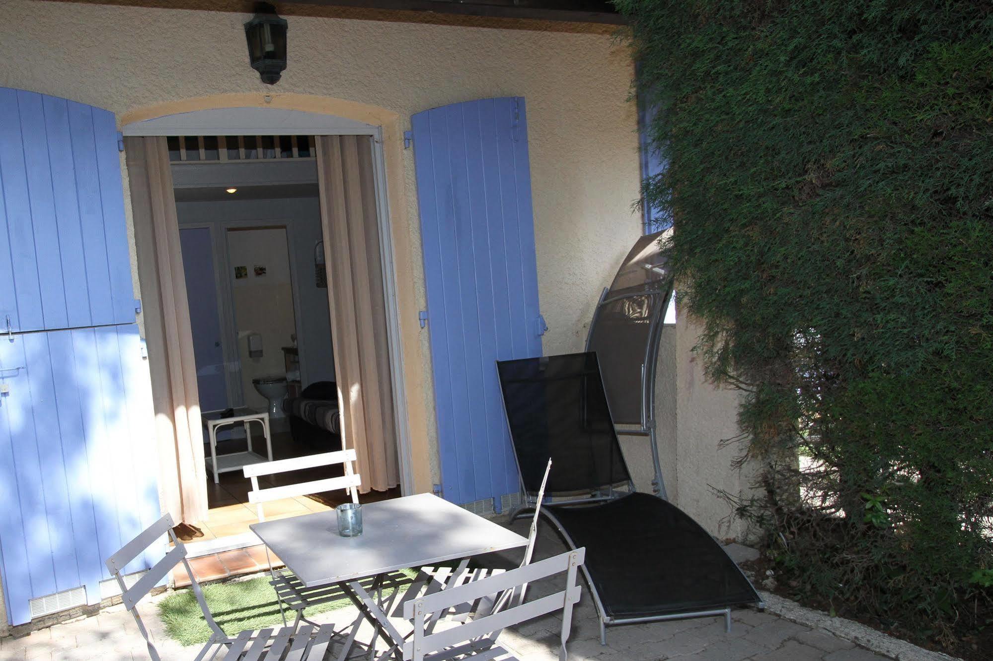 Auberge Des Pins Tourrettes Exterior photo
